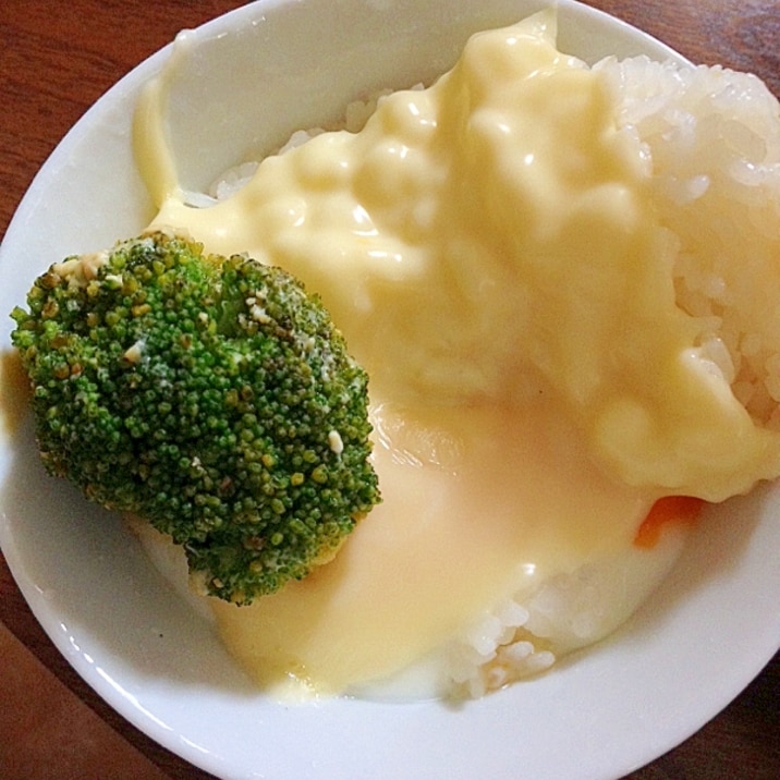 一人ランチの卵かけご飯 チーズとブロッコリー乗せ レシピ 作り方 By みゅうしろ 楽天レシピ 一人ランチの卵かけご飯 チーズとブロッコリー乗せ レシピ 作り方 By みゅうしろ 楽天レシピ